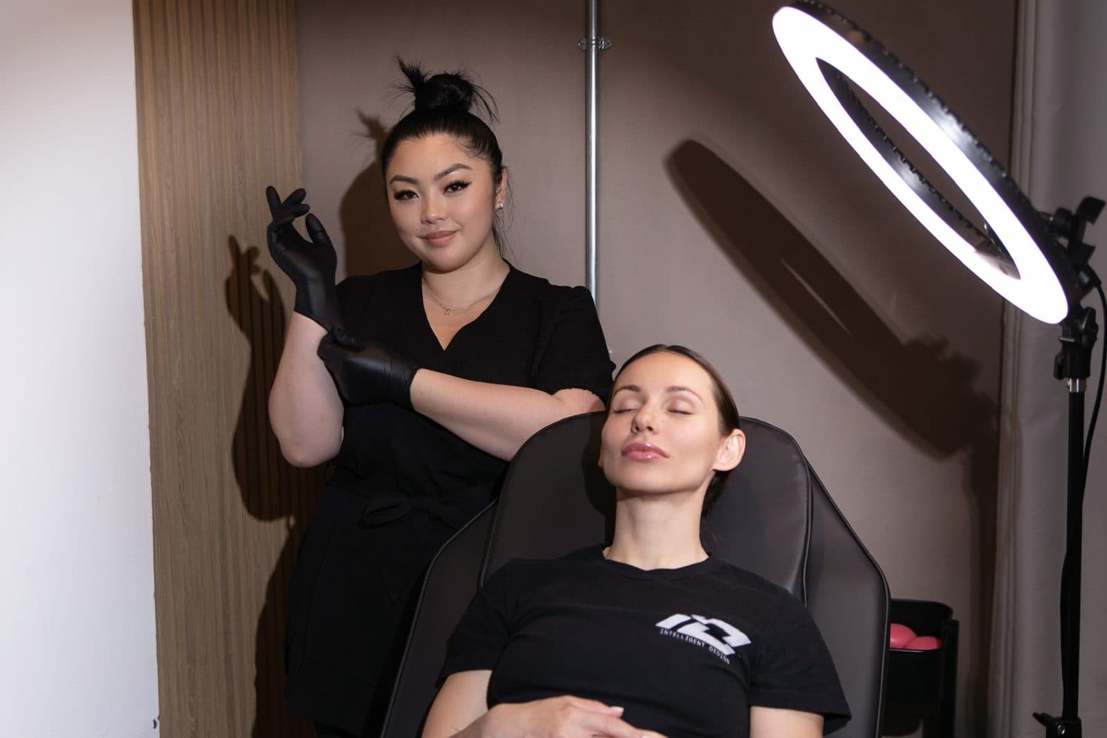 Mei carrying out an aesthetics treatment in the studio